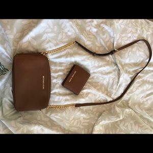 michael kors cross body with wallet